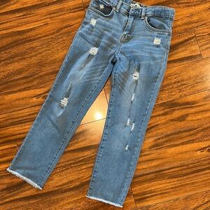 Stylish Blue Distressed Levi’s high rise, Ankle straight